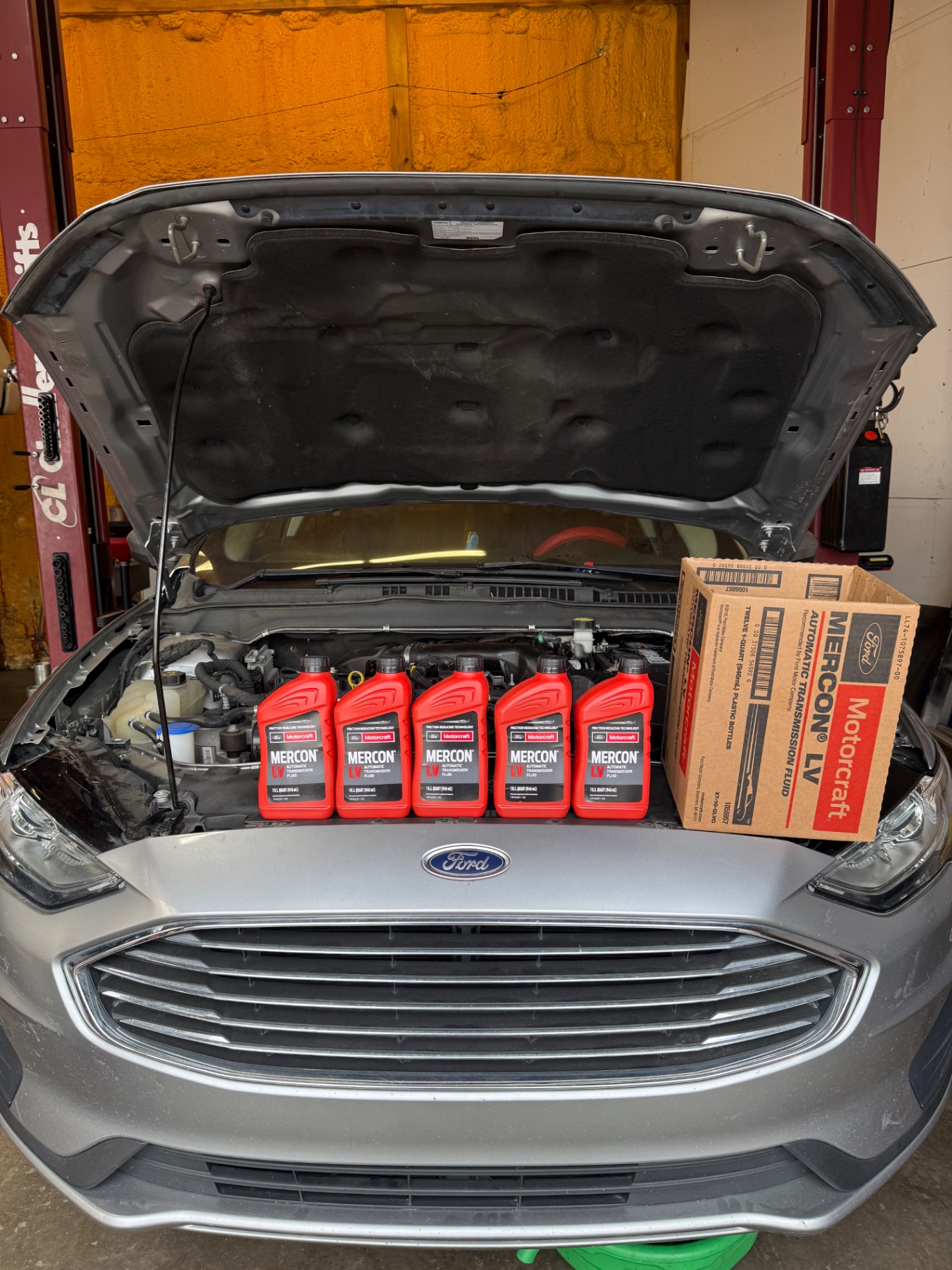 Cambio de líquido de transmisión en un Ford Fusion